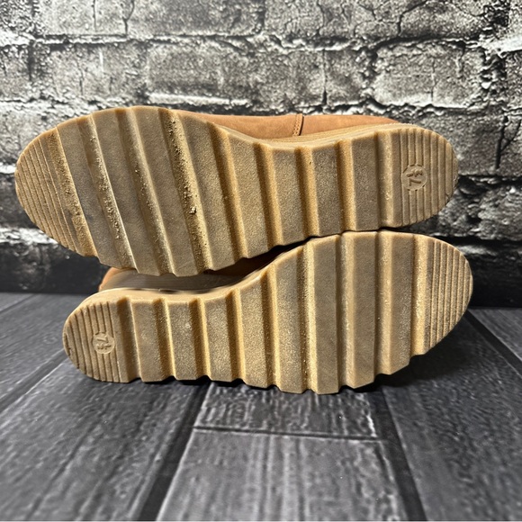 Universal Thread Linda Wedge Cognac size 7.5 Suede Wedge Tan Slip On - Picture 8 of 10